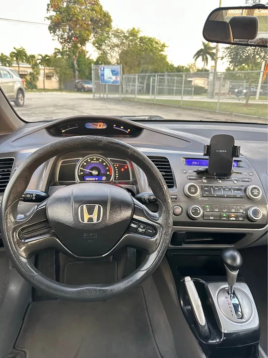2007 Honda Civic 8th Gen - Image 8 of 17