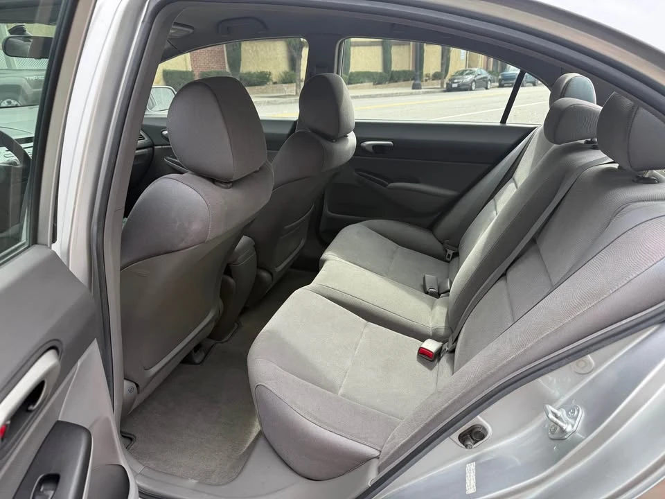 2007 Honda Civic 8th Gen - Image 8 of 16