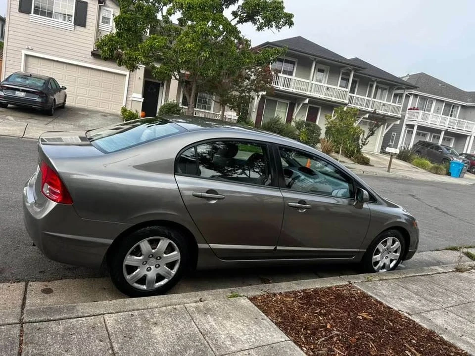 2007 Honda Civic 8th Gen - Image 3 of 9