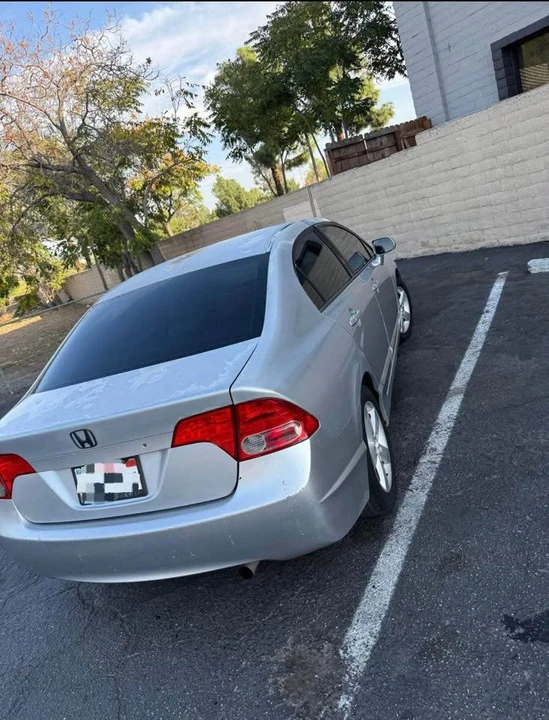 2007 Honda Civic 8th Gen - Image 2 of 8