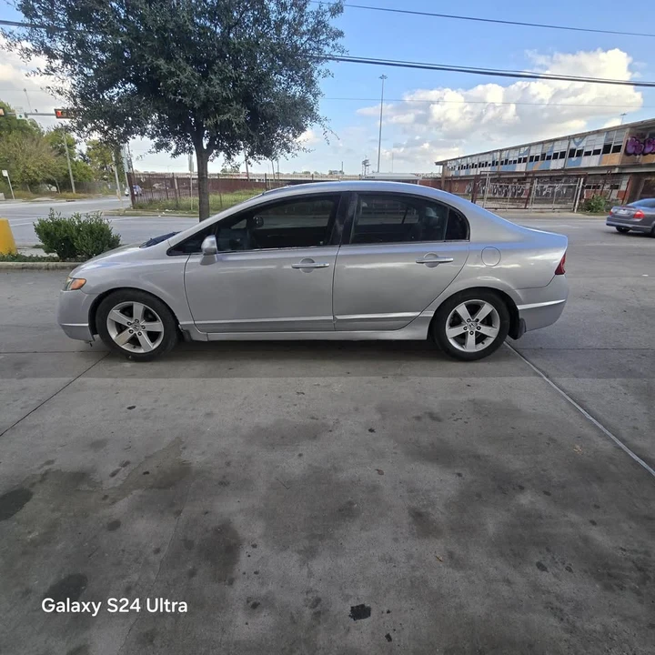 2007 Honda Civic 8th Gen - Image 15 of 17