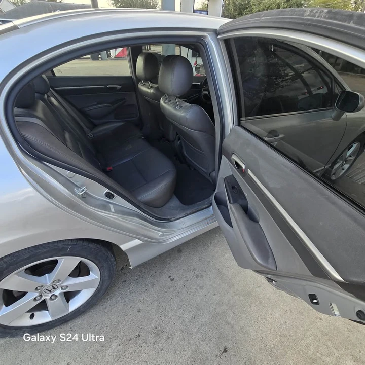 2007 Honda Civic 8th Gen - Image 8 of 17