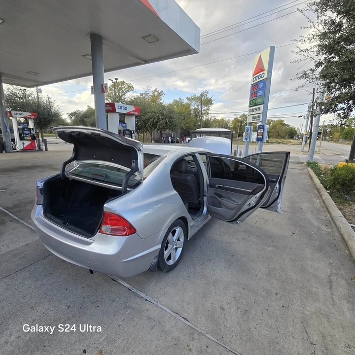 2007 Honda Civic 8th Gen - Image 9 of 17