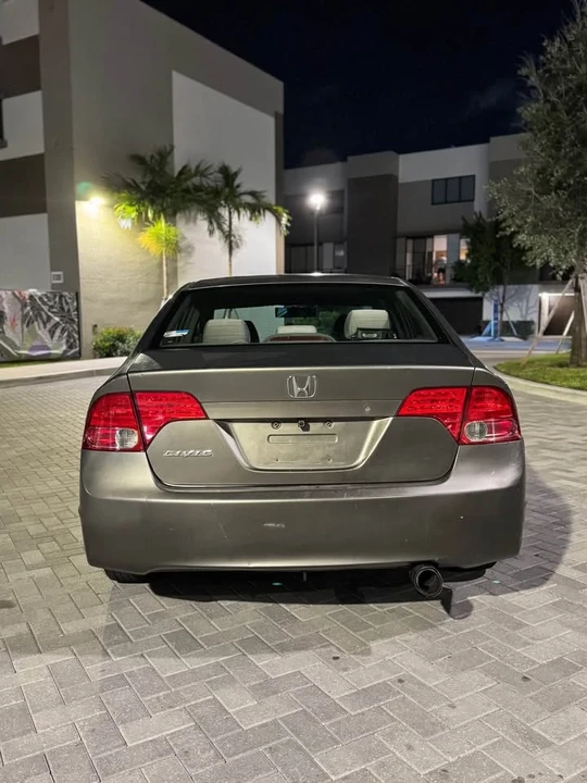 2007 Honda Civic 8th Gen - Image 4 of 11