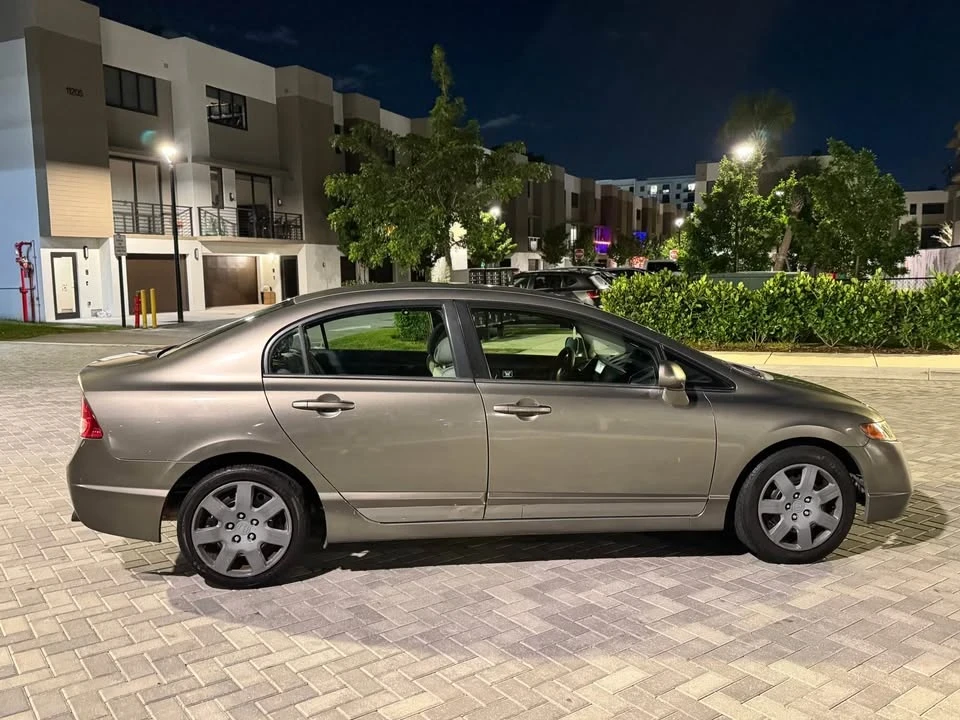 2007 Honda Civic 8th Gen - Image 6 of 11