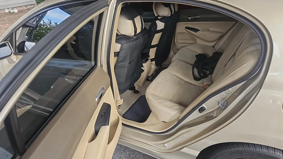 2007 Honda Civic 8th Gen - Image 3 of 10