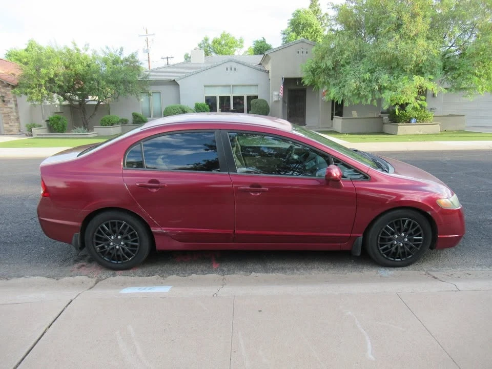 2007 Honda Civic 8th Gen - Image 2 of 13
