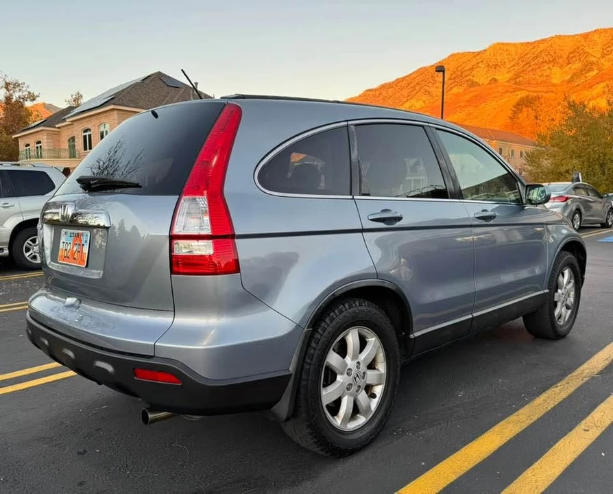 2007 Honda CR-V 3rd Gen - Image 2 of 7