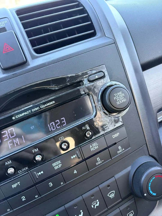 2007 Honda CR-V 3rd Gen - Image 15 of 20