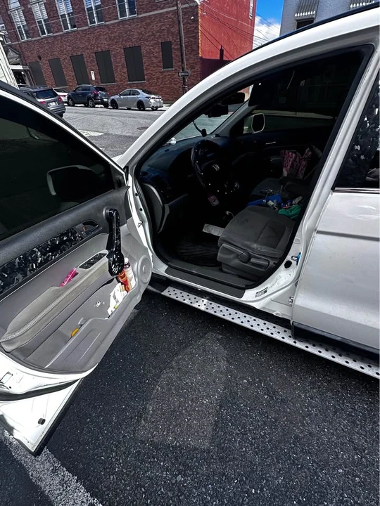 2007 Honda CR-V 3rd Gen - Image 10 of 17