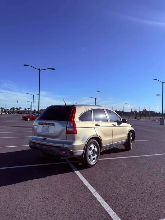 2007 Honda CR-V 3rd Gen - Image 2 of 8