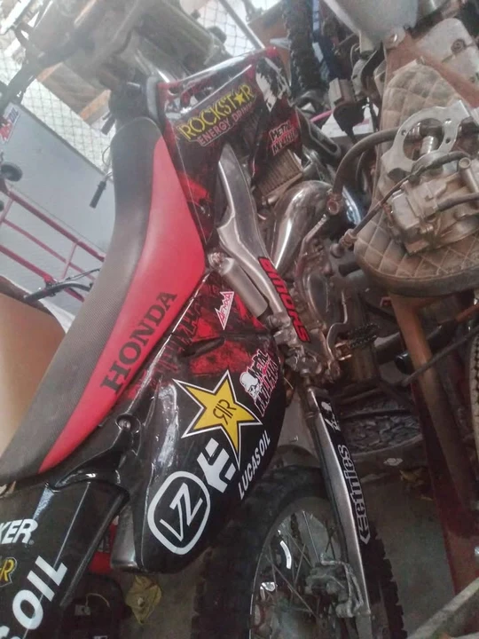 2007 Honda CR - Image 2 of 5