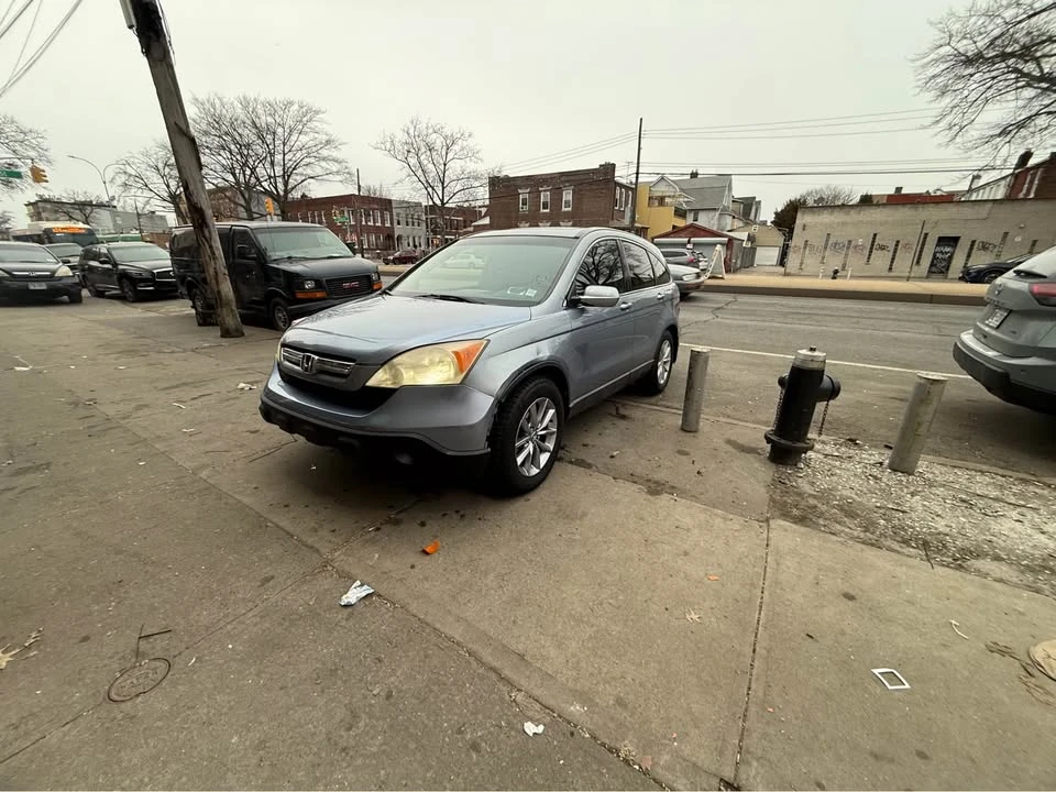2007 Honda CR-V 3rd Gen - Image 2 of 12