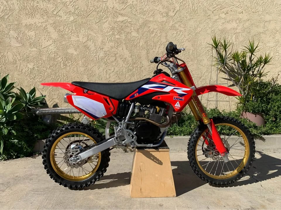 2007 Honda CR - Image 2 of 2