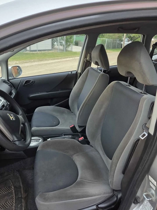 2007 Honda Fit - Image 6 of 9