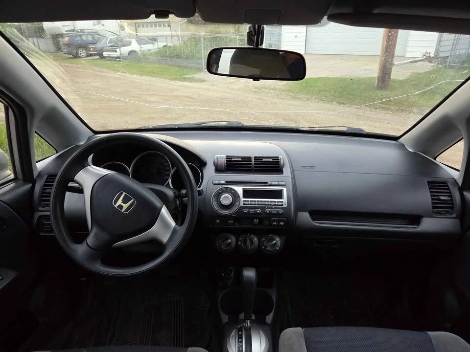 2007 Honda Fit - Image 5 of 9