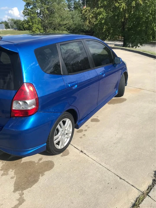 2007 Honda Fit - Image 2 of 16
