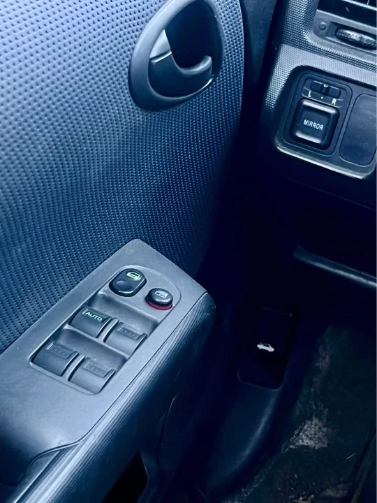 2007 Honda Fit - Image 9 of 11