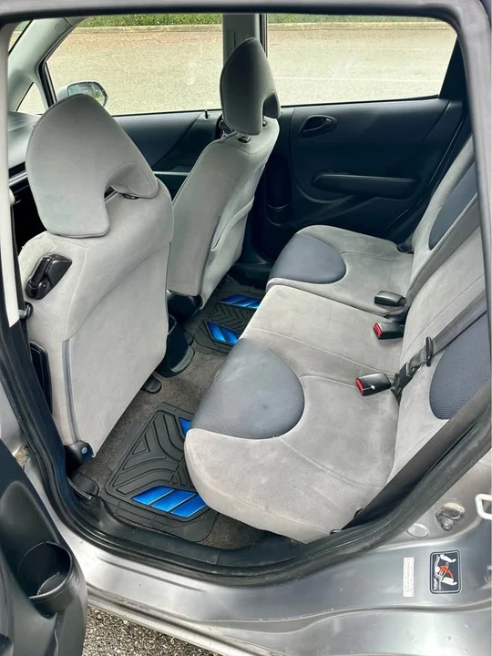 2007 Honda Fit - Image 3 of 4