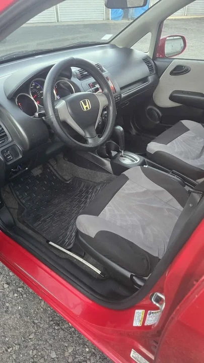 2007 Honda Fit - Image 8 of 9