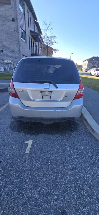 2007 Honda Fit - Image 5 of 10