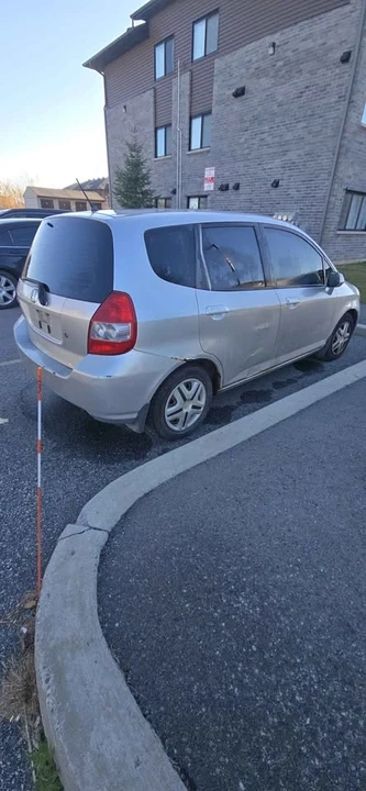 2007 Honda Fit - Image 4 of 10