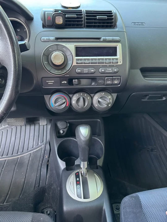 2007 Honda Fit - Image 12 of 20