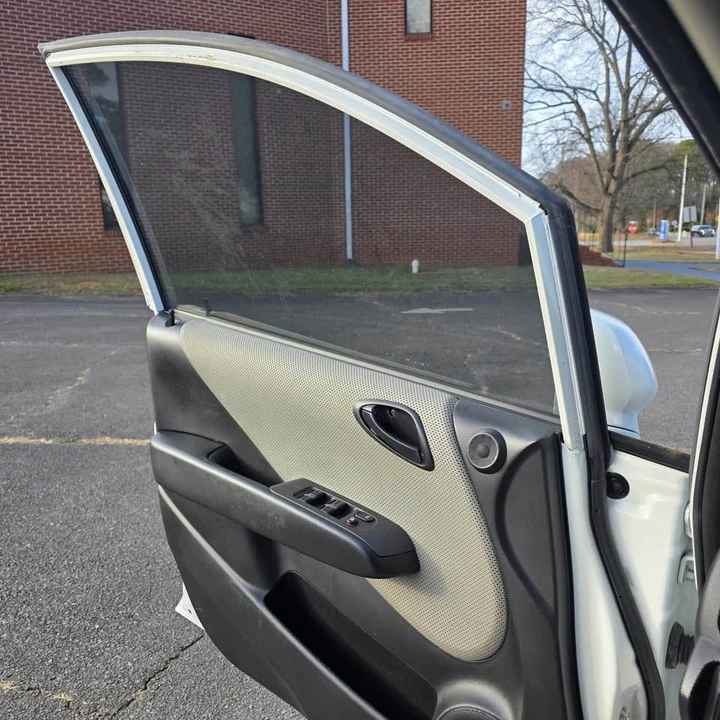 2007 Honda Fit - Image 16 of 19