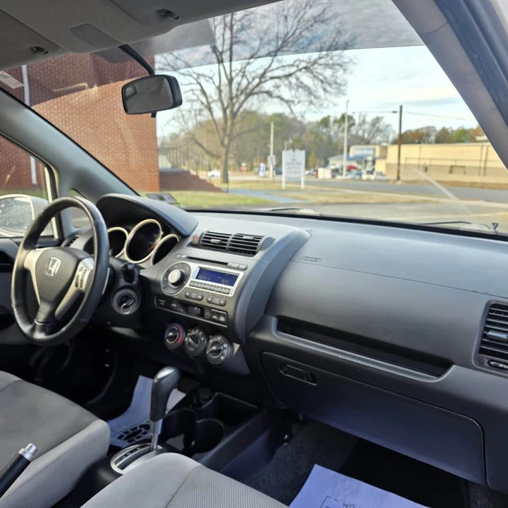 2007 Honda Fit - Image 12 of 19