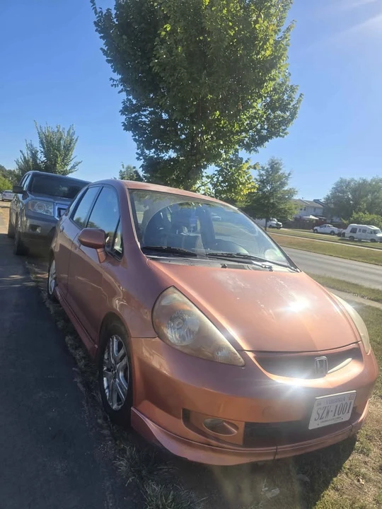 2007 Honda Fit - Image 2 of 3