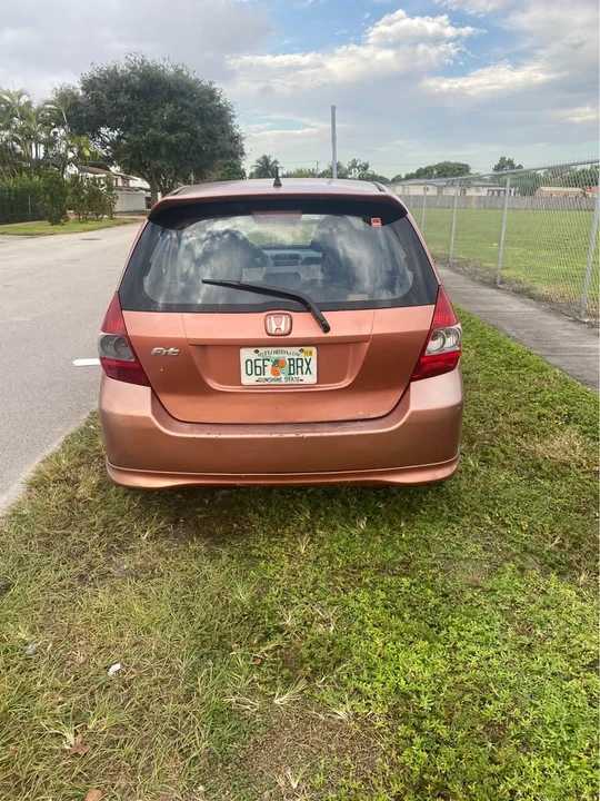 2007 Honda Fit - Image 6 of 7