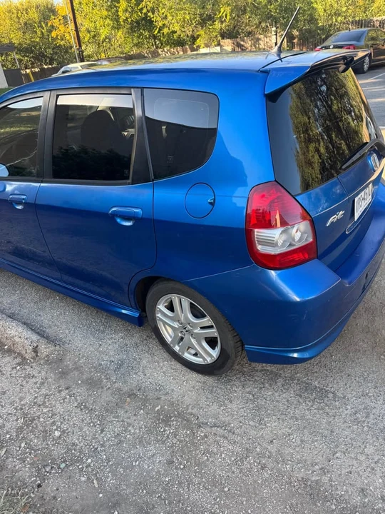 2007 Honda Fit - Image 5 of 8
