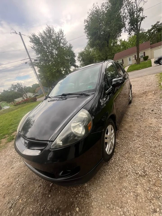 2007 Honda Fit - Image 2 of 10