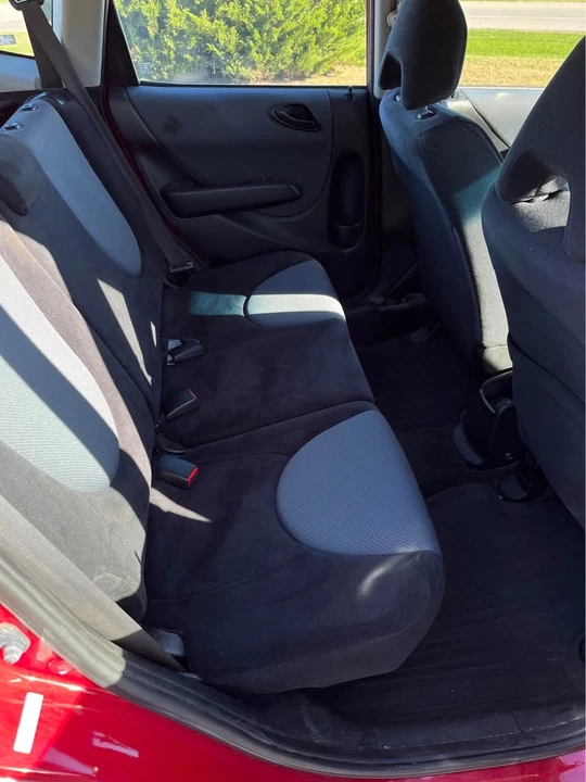 2007 Honda Fit - Image 7 of 11