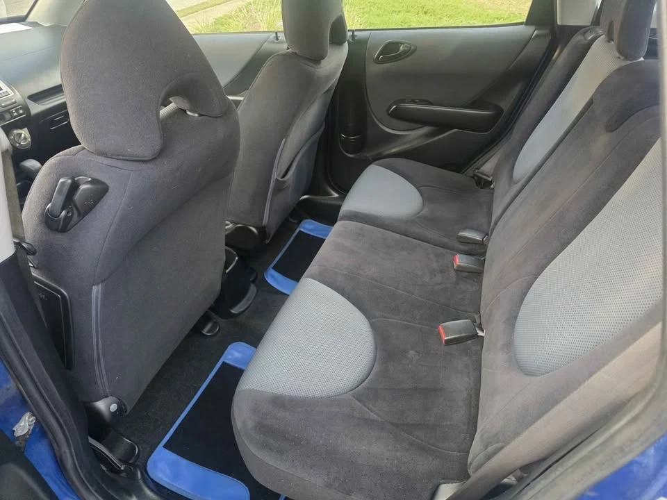 2007 Honda Fit - Image 12 of 15