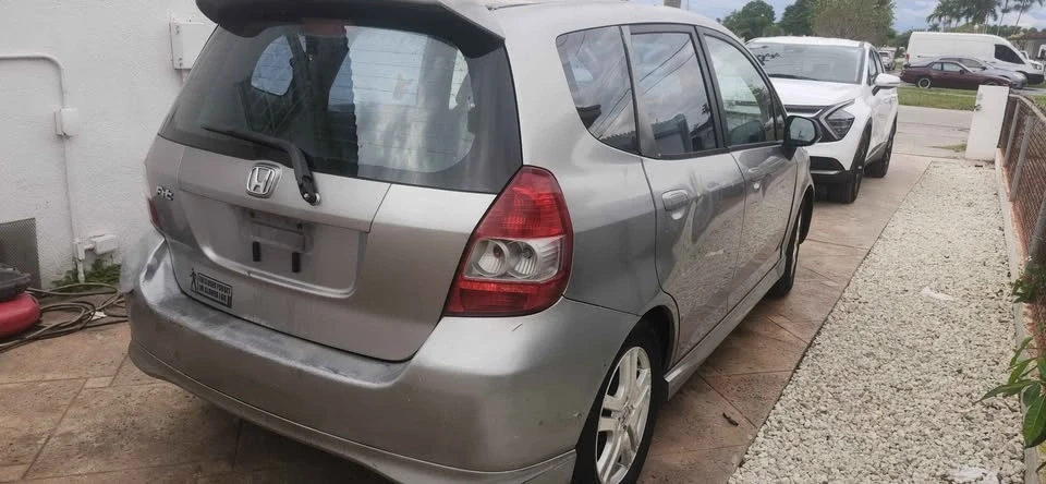 2007 Honda Fit - Image 3 of 8