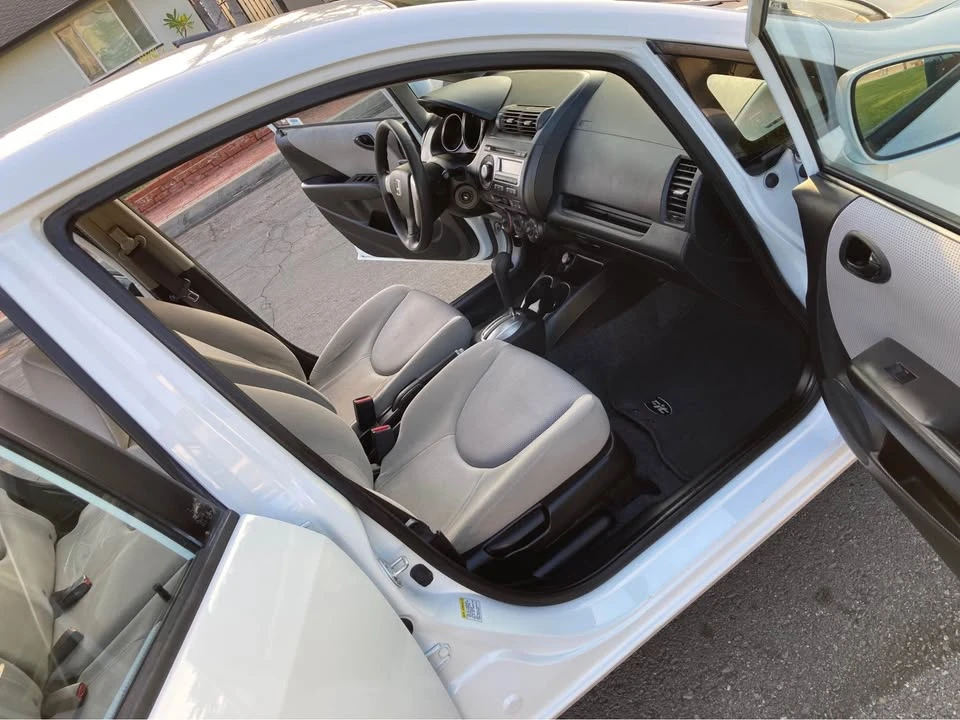 2007 Honda Fit - Image 6 of 10