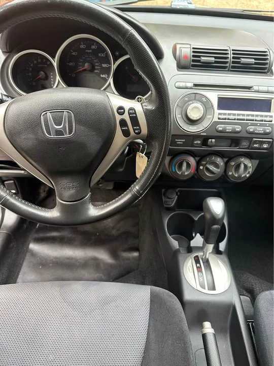 2007 Honda Fit - Image 8 of 12