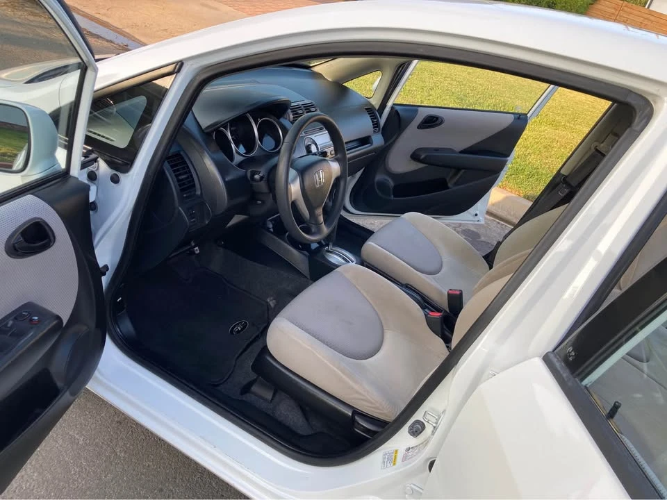 2007 Honda Fit - Image 4 of 10