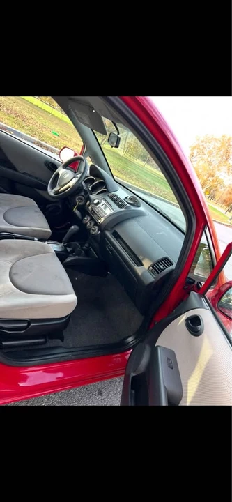 2007 Honda Fit - Image 5 of 10