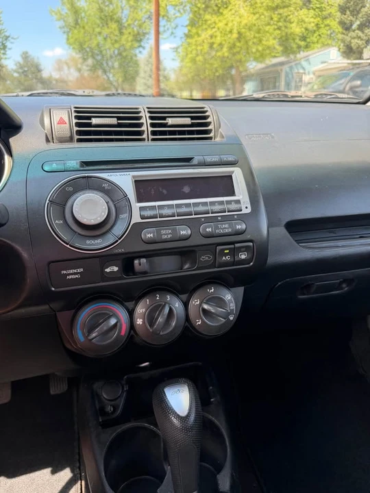 2007 Honda Fit - Image 5 of 6