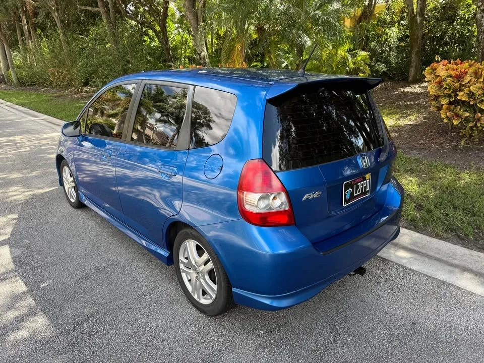 2007 Honda Fit - Image 2 of 9