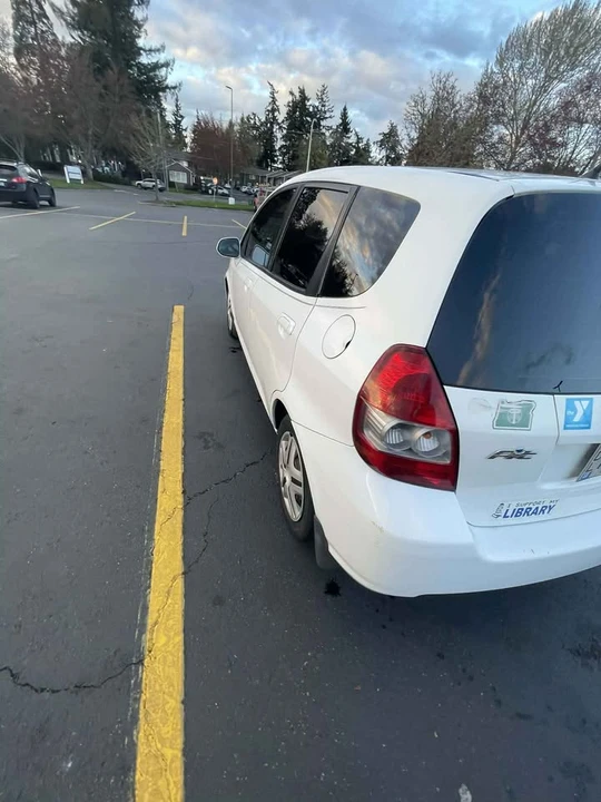 2007 Honda Fit - Image 5 of 11