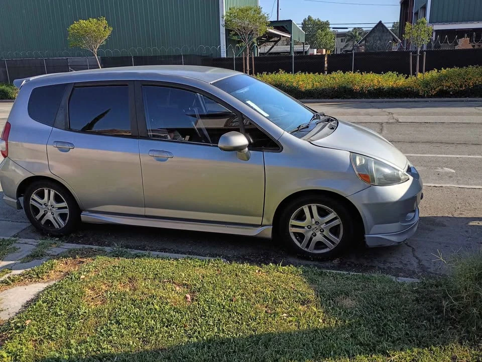 2007 Honda Fit - Image 6 of 7