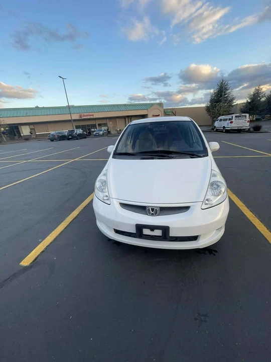 2007 Honda Fit - Image 2 of 11