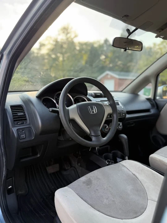 2007 Honda Fit - Image 10 of 13