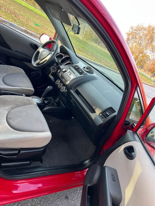 2007 Honda Fit - Image 6 of 10