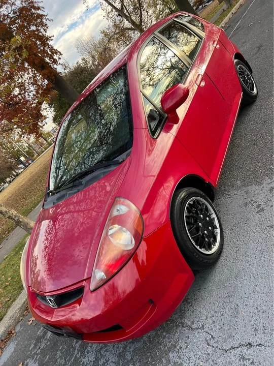 2007 Honda Fit - Image 3 of 10