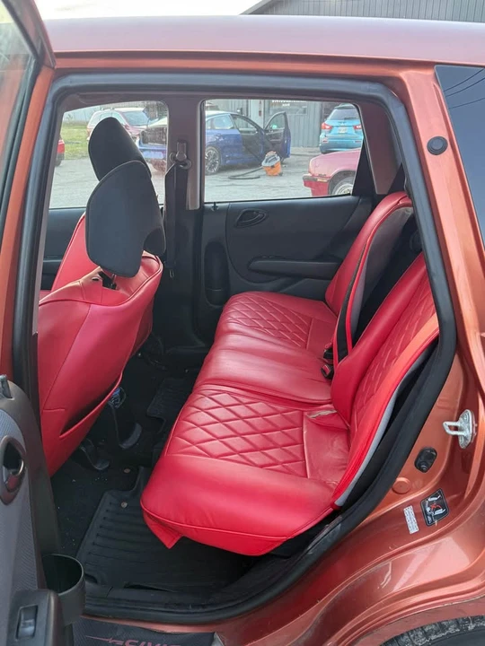 2007 Honda Fit - Image 6 of 8