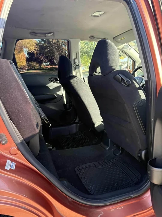2007 Honda Fit - Image 10 of 11